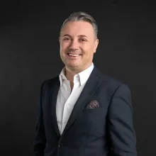 Kl. Psk. Erkan Çifte — Psikoloji, İstanbul. Portre fotoğrafı.