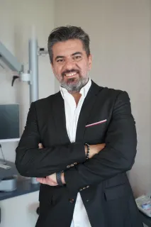 Op. Dr. İskender Alkın Solmaz profilinde yer alan galeri fotoğrafı.