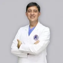 Uzm. Dr. Adnan Kırcı — Torbalı, İzmir. Portre fotoğrafı.