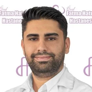 Uzm. Dr. Süleyman Emre Dede — İç Hastalıkları, Bolu. Portre fotoğrafı.