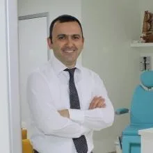 Prof. Dr. Seyhan Alkan — Kulak Burun Boğaz, İstanbul. Portre fotoğrafı.