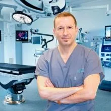 Op. Dr. Güven Atasoy — Genel Cerrahi, Osmangazi, Bursa. Portre fotoğrafı.