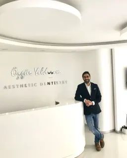 Dt. Özgür Yıldırım profilinde yer alan galeri fotoğrafı.