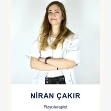 Fzt. Niran Çakır — Fizyoterapi Ve Rehabilitasyon, Konak, İzmir. Portre fotoğrafı.