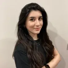 Fzt. Hazal Eraydın — Fizyoterapi Ve Rehabilitasyon, Beşiktaş, İstanbul. Portre fotoğrafı.