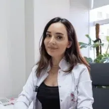Op. Dr. Sibel Atağ — Kadın Hastalıkları Ve Doğum, Çukurova, Adana. Portre fotoğrafı.