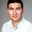 Uzm. Dr. Selim Kum — İç Hastalıkları. Portre fotoğrafı.