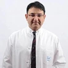 Op. Dr. Tolga Ecemiş — Ankara. Portre fotoğrafı.