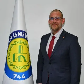 Dr. Öğr. Üyesi Ömer Tammo — Kadın Hastalıkları Ve Doğum, Şanlıurfa. Portre fotoğrafı.