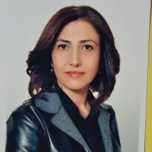 Dt. Nursen Çalhan — Diş Hekimi, Denizli. Portre fotoğrafı.