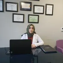 Uzm. Fzt. Zuhal Yıldız — Fizyoterapi Ve Rehabilitasyon, Kocaeli. Portre fotoğrafı.