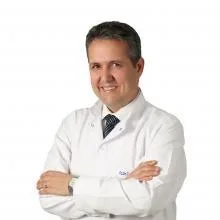 Op. Dr. Tevfik Öncan — Ortopedi Ve Travmatoloji, Osmangazi, Bursa. Portre fotoğrafı.