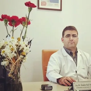 Doç. Dr. İbrahim Halil Açar — Hematoloji, Gaziantep. Portre fotoğrafı.
