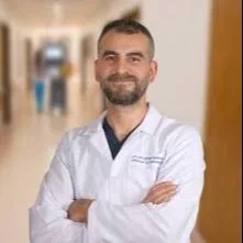 Op. Dr. İrfan Açıkgöz — Ortopedi Ve Travmatoloji. Portre fotoğrafı.
