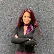 Psk. Ayşenur Işık — Psikoloji, İstanbul. Portre fotoğrafı.