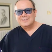 Dr. Hüseyin Bozoğlu — Sertifikalı Medikal Estetik, Ankara. Portre fotoğrafı.