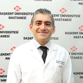 Doç. Dr. Bahtiyar Haberal — Ortopedi Ve Travmatoloji, Çankaya, Ankara. Portre fotoğrafı.