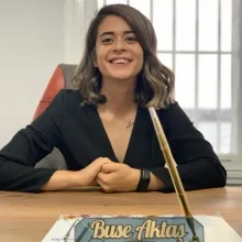 Dyt. Buse Aktaş — Diyetisyen. Portre fotoğrafı.