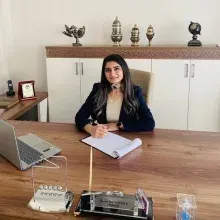 Psk. Öznur Dilsizoğlu Arı — Manisa. Portre fotoğrafı.