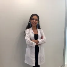 Dyt. Fulya Kayar Özdemir — Diyetisyen, İstanbul. Portre fotoğrafı.