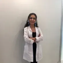 Dyt. Fulya Kayar Özdemir — Diyetisyen, İstanbul. Portre fotoğrafı.