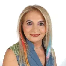Prof. Dr. Sultan Doğan — Psikiyatri, İzmir. Portre fotoğrafı.