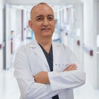 Uzm. Dr. İlhan Dindar — Çocuk Sağlığı Ve Hastalıkları, Osmangazi, Bursa. Portre fotoğrafı.