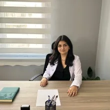 Uzm. Psk. Sabina Huseynbalayeva — Psikoloji, İstanbul. Portre fotoğrafı.