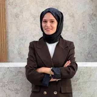 Psk. Ceyda Sungur — Antalya. Portre fotoğrafı.