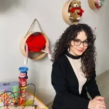 Psk. Elif Zeynep Yamaç — Psikoloji, Kırklareli. Portre fotoğrafı.