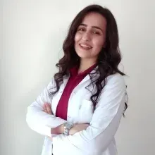 Fzt. Şule Çavdar — Fizyoterapi Ve Rehabilitasyon, İzmir. Portre fotoğrafı.