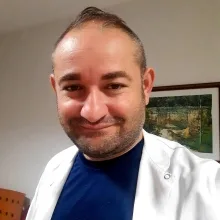 Fzt. Ahmet Başçelik — Fizyoterapi Ve Rehabilitasyon. Portre fotoğrafı.