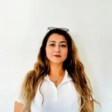 Fzt. İkra Şahika Toy — Fizyoterapi Ve Rehabilitasyon, Mersin. Portre fotoğrafı.
