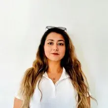 Fzt. İkra Şahika Toy — Fizyoterapi Ve Rehabilitasyon, Mersin. Portre fotoğrafı.