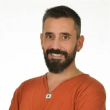Psk. Taylan Emre Hünkar — Psikoloji, İzmir. Portre fotoğrafı.
