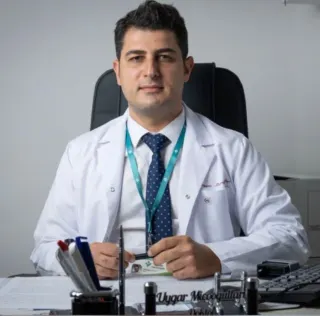 Doç. Dr. Uygar Miçooğulları profilinde yer alan galeri fotoğrafı.