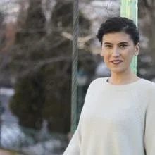 Psk. Dan. Emine Yıldızeli — Psikolojik Danışma ve Rehberlik, Adana. Portre fotoğrafı.