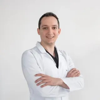Dr. Dt. Orhan Dağhan Uyan profilinde yer alan galeri fotoğrafı.
