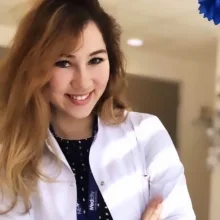 Dyt. Merve Or — Diyetisyen. Portre fotoğrafı.