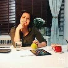 Uzm. Dyt. Nebahat Keskin — Diyetisyen. Portre fotoğrafı.