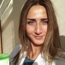 Dyt. Ebru Pınar Erdoğan — Diyetisyen, Tatvan, Bitlis. Portre fotoğrafı.