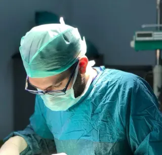 Op. Dr. Mehmet Melih Asoğlu profilinde yer alan galeri fotoğrafı.