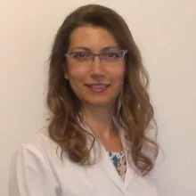 Dyt. Serpil Bozkurt Doğanay — Diyetisyen, İstanbul. Portre fotoğrafı.