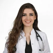 Dr. Öğr. Üyesi Kübra Neslihan Kurt Oktay — Fiziksel Tıp Ve Rehabilitasyon, İstanbul. Portre fotoğrafı.