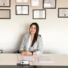 Psk. Merve Dost Özkapu — İzmir. Portre fotoğrafı.