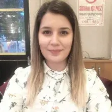 Psk. Esra Şanlı — Psikoloji, Manisa. Portre fotoğrafı.