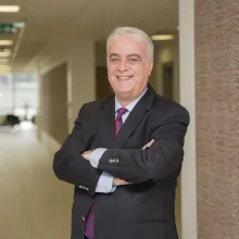 Prof. Dr. Nurettin Lüleci — Algoloji, İstanbul. Portre fotoğrafı.