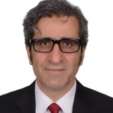 Doç. Dr. Ömer Özbulut — Psikiyatri, İstanbul. Portre fotoğrafı.
