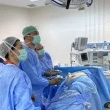 Doç. Dr. Salih Polat — Üroloji, İzmir. Portre fotoğrafı.