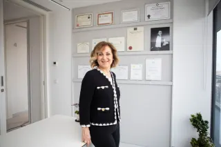 Prof. Dr. Yonca Aydın Akova profilinde yer alan galeri fotoğrafı.